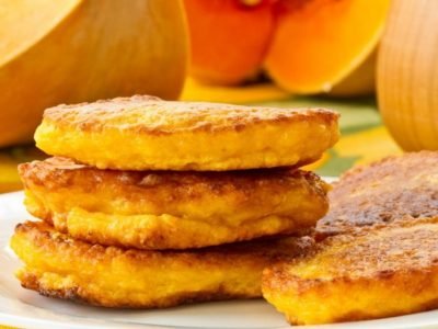 Тыквенные оладьи с яблоком