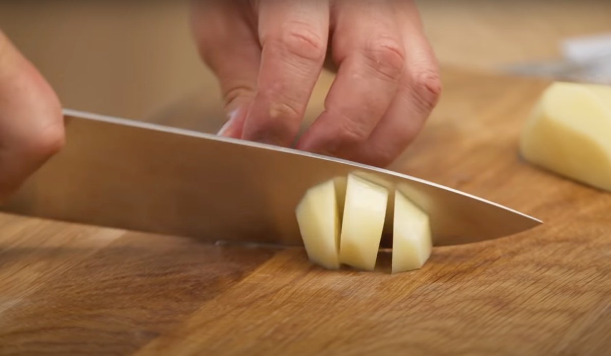 Украинский борщ с крапивой от Евгения Клопотенко - Со Вкусом