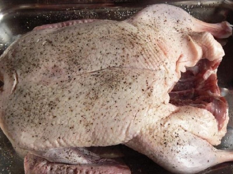 утка с яблоками в духовке