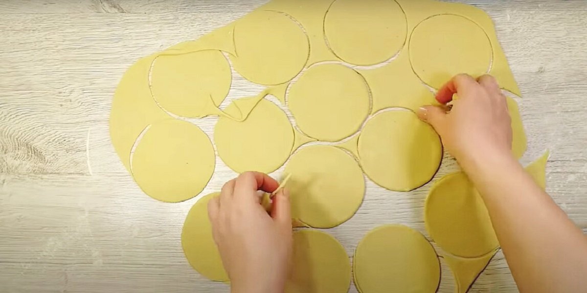 кружочки из теста