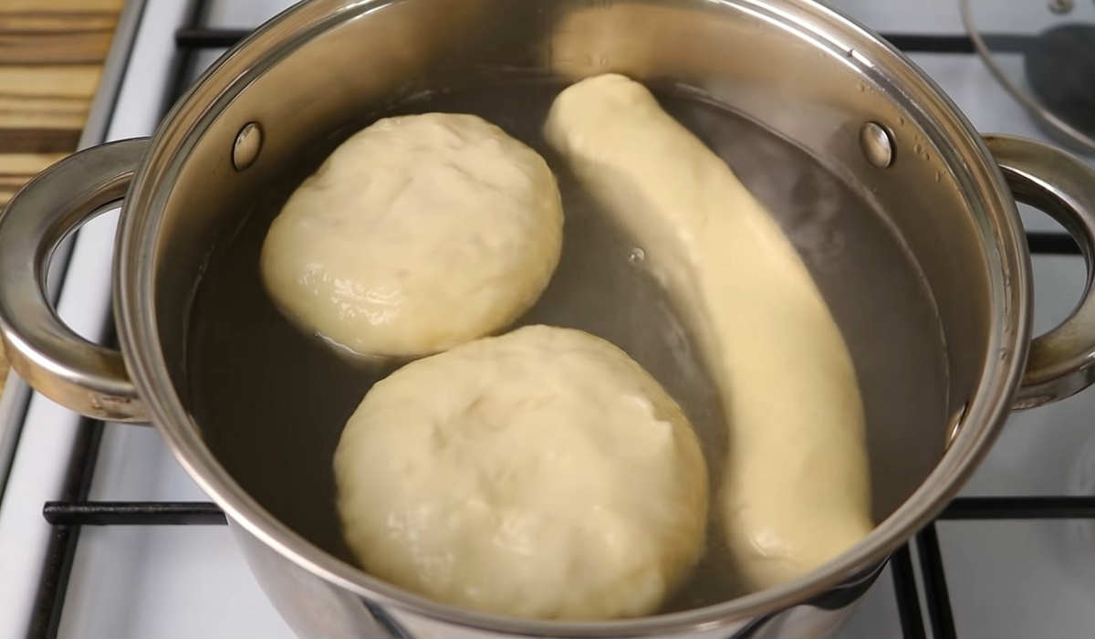 булочки в воде