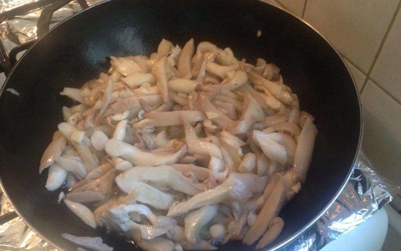 вешенки с чесноком