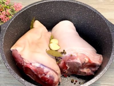 Домашняя ветчина из свиной рульки