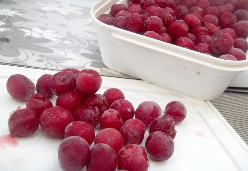замороженная вишня
