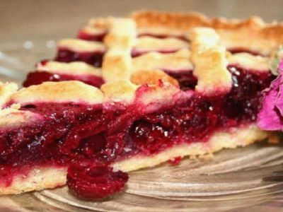 Вишневый пирог из песочного теста