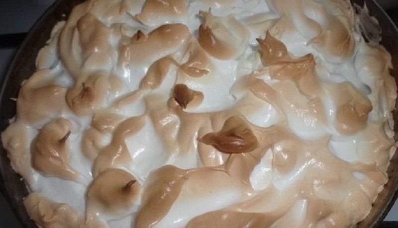 пирог с безе