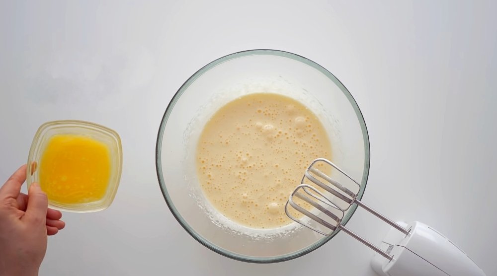 шарлотка с клубникой