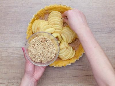 Яблочно-ореховый пирог