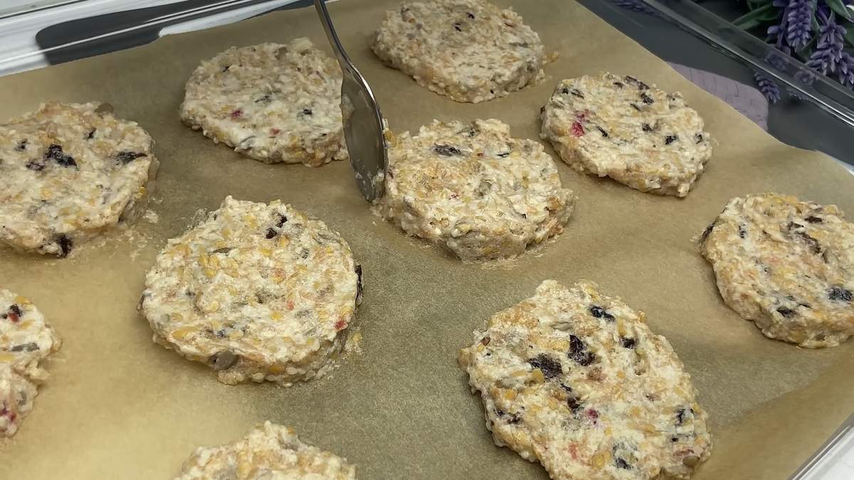 печенье на противне