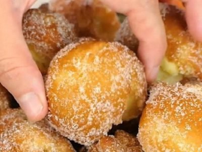 Яблочные пончики