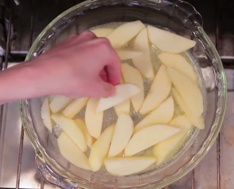 яблочный пирог