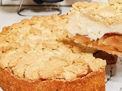 Яблочный пирог с творогом