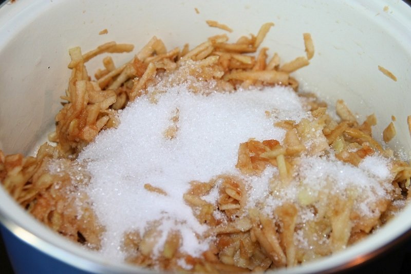 яблочный торт