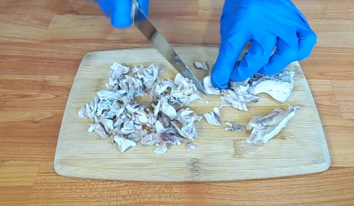 нарезание куриного мяса