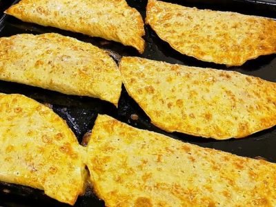 Закрытые мини-пиццы без замеса теста