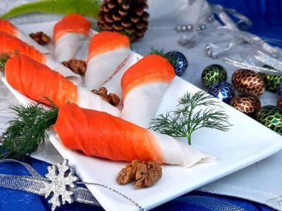 Новогодняя закуска из крабовых палочек