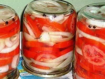 Закуска из помидоров с луком
