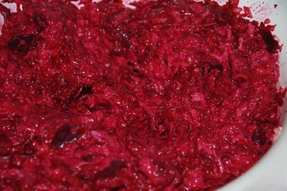 свекла с сыром, чесноком и майонезом