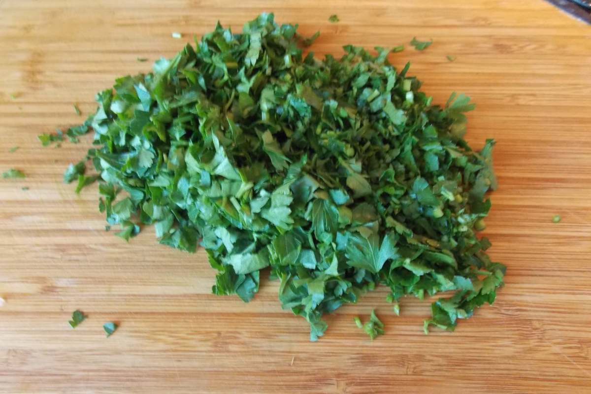 рубленая петрушка