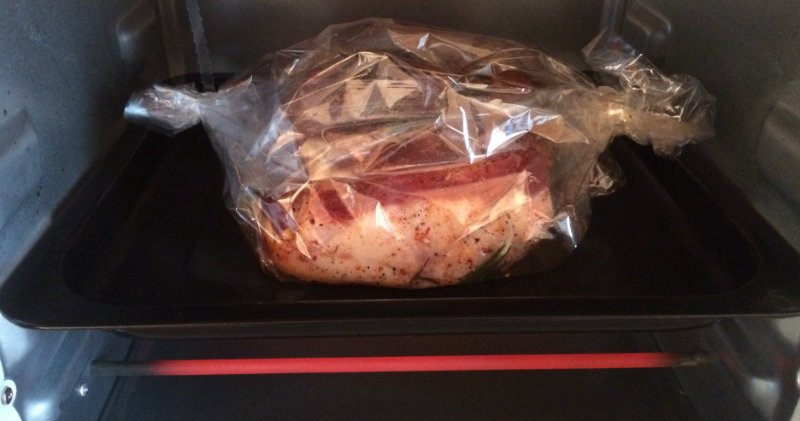 запеченное мясо в рукаве