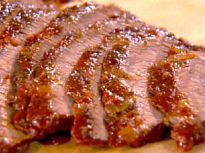 Запеченная свинина с чесноком