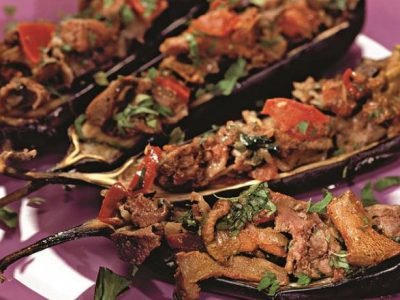 Запеченные баклажаны с начинкой