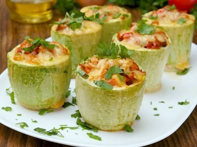 Запеченные фаршированные кабачки
