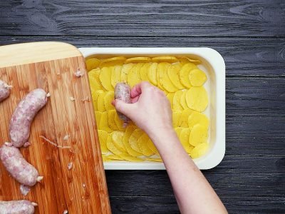 Запеченные колбаски