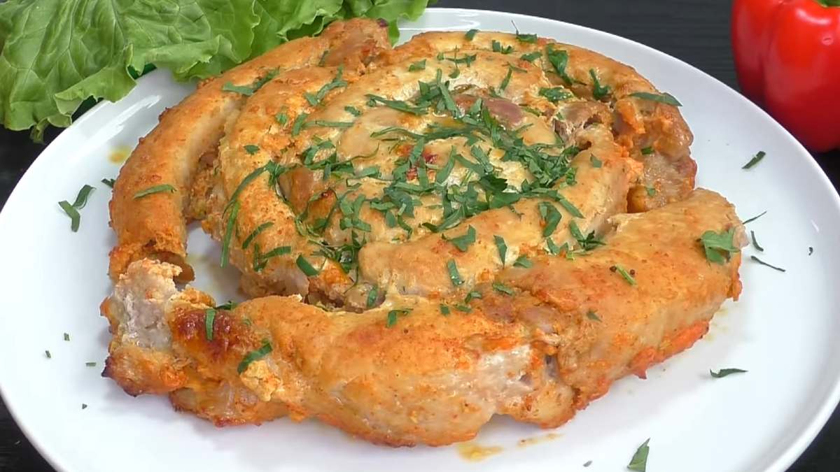 Как приготовить запеченный мясной рулет из отбивных - Со Вкусом