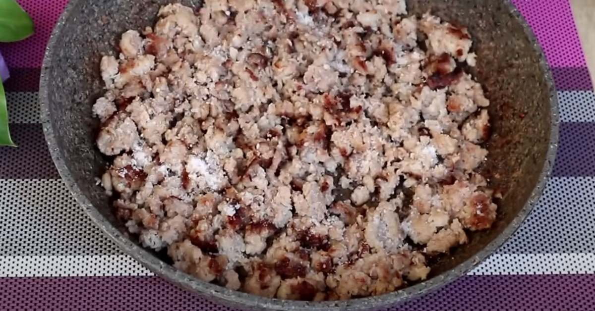 фарш на сковороде