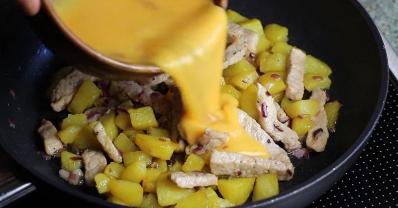 добавление яично-сливочной массы