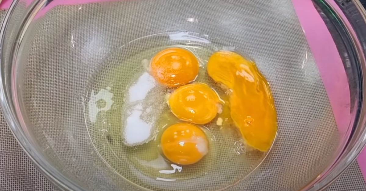 яйца с солью