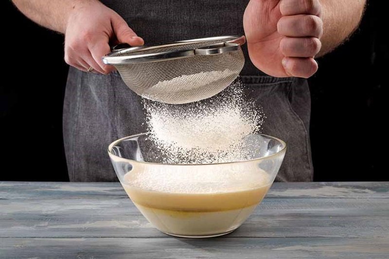 мука в яичной смеси