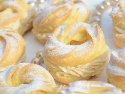 Заварные колечки с творожным кремом