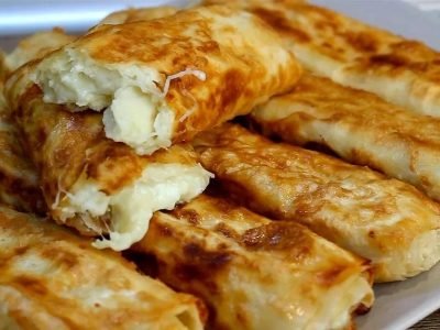 Быстрый завтрак из лаваша на сковороде