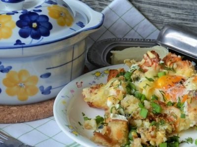 Завтрак из яиц и хлеба