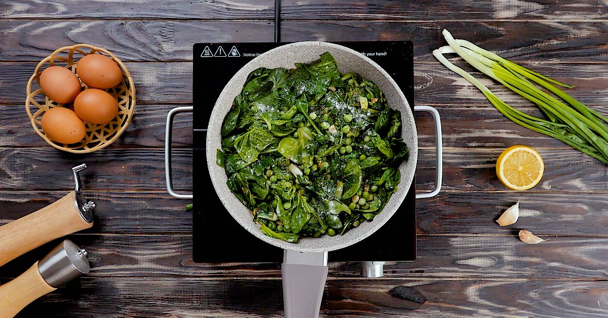 ингредиенты для шакшуки на сковороде