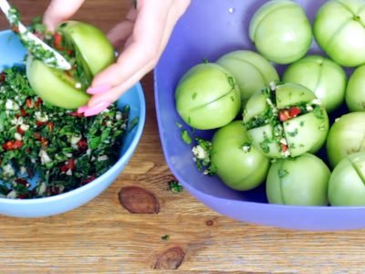 Зеленые помидоры на зиму