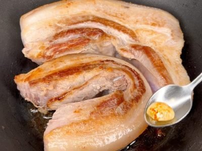 Жареная свиная грудинка: литовский рецепт с квасом