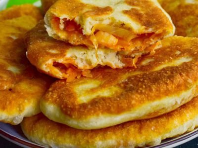 Жареные пирожки с капустой на кефире