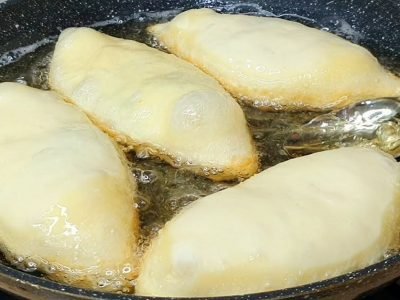 Жареные пирожки с картофелем