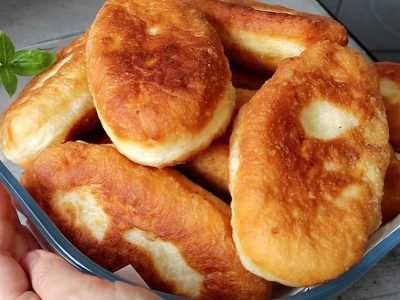 Жареные пирожки на картофельном отваре