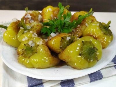 Жареный болгарский перец с чесноком